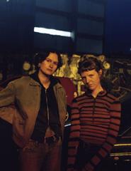 Bild der Quelle — Curbside Lambsear + Anaís