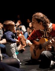 Bild der Quelle — Os Manos dos Bebés | Luísa Sobral (solista convidada)