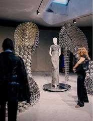 Visita VENUS – Valentino Garavani pelo olhar de Joana Vasconcelos